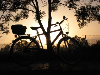 Radtour in den Sonnenuntergang