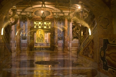 Das Petrus-Grab im Petersdom