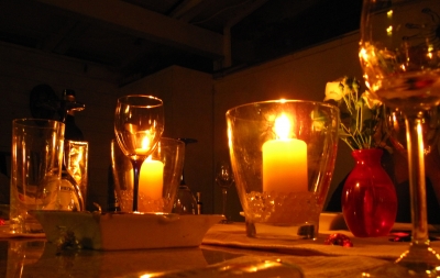Terrassenabend mit Kerzenlicht