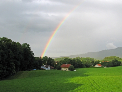Regenbogen über dem Salzburgerland