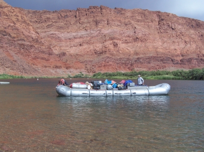 Proviantboat auf dem Coloradoriver in Arizona