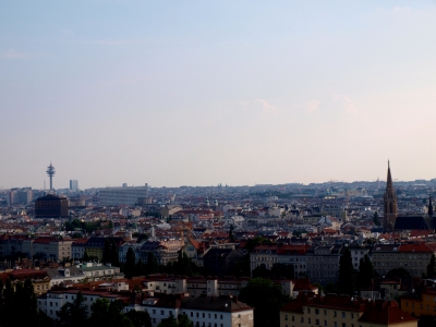 Panorama: Wien mit Donauturm