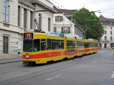 Strassenbahn Gelb