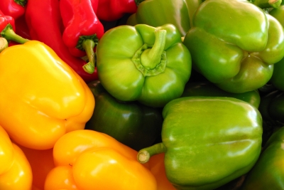 Auf dem Markt - Paprika im Farbenrausch