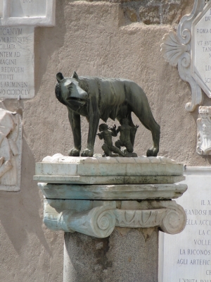 Remus und Romulus - von der Wölfin gesäugt