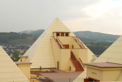 Die Pyramiden von Meggen