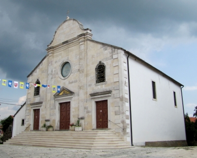 Pfarrkirche St. Georg in Oprtalj (Istrien)
