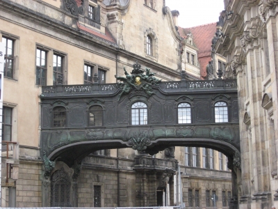 Brücke an der Kath. Hofkirche  in Dresden