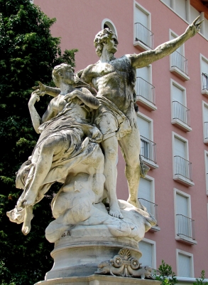 Historische Skulptur in Opatija