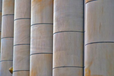 Säulen aus Sandstein im Focus...