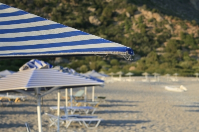 Sonnenschirme Anidri Beach Kreta