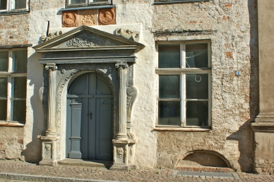 Alte Hauseingangstür in Stralsund