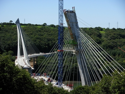 Brücke en construction