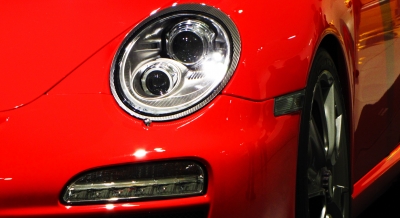 Porsche-Museum - Detail roter Flitzer