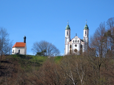 Kalvarienberg-Kirche oberhalb von Bad Tölz