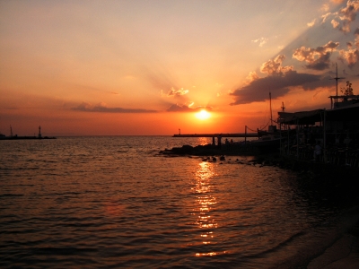Mykonos (Griechenland), am Meer bei Sonnenuntergang (2006)