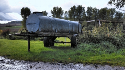 Altes Wasserfass HDR