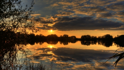 Abends am See