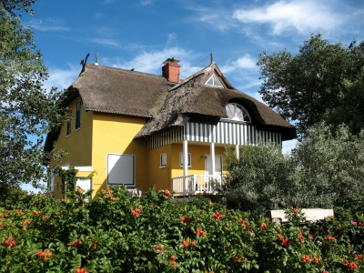 Heiligenhafen gelbes Haus Graswarder