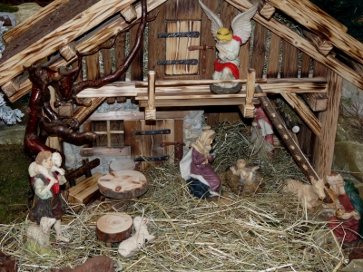 Kostenloses Foto: Holzkrippe - pixelio.de