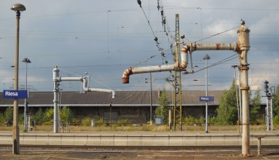 Historische Gelenkwasserkräne im Bahnhof Riesa