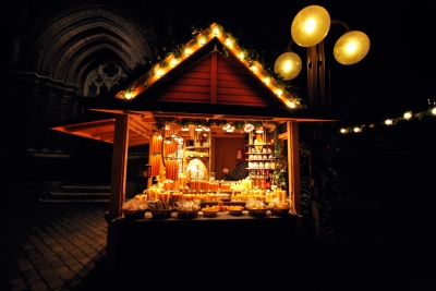 gemütlicher Weihnachtsmarktstand