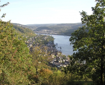 Blick auf den Rhein nahe Osterspai und Boppard