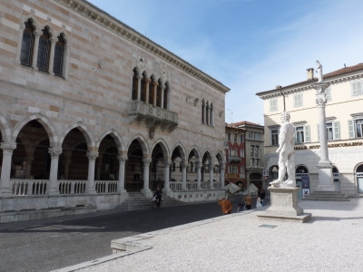 Udine: Piazza del Unita 2