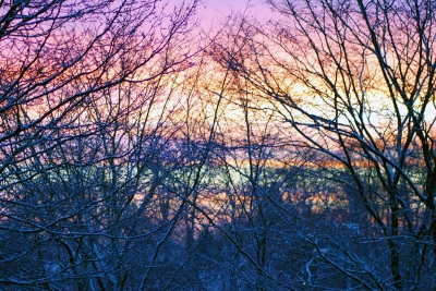 bunter Sonnenaufgang winterlich schön