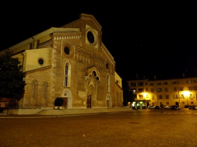 Dom von Udine bei Nacht