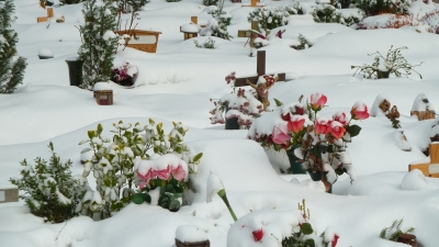 winterlicher Friedhof