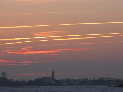 Geheimnisvolle Streifen am Himmel