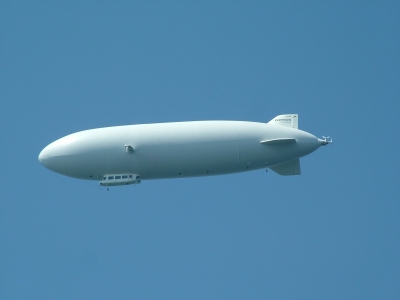 Zeppelin in der Luft 2