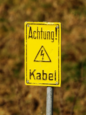 Achtung Strom