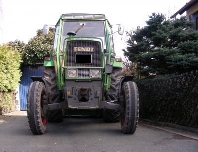 schwerer Traktor