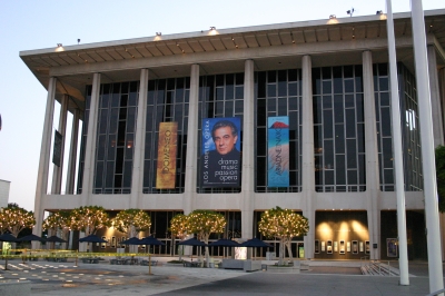 Los Angeles Opera, Dorothy Chandler Pavillon