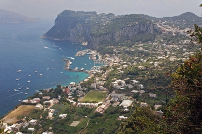 Blick von Anacapri auf den Hafen von Capri