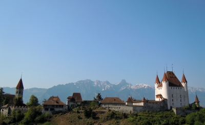 Schlossanlage Thun mit Schlosskirche