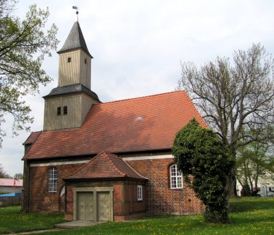 Kremmen-Staffelde, Dorfkirche