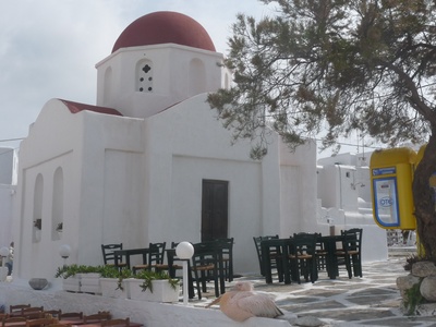 Kirche mit Pelikan