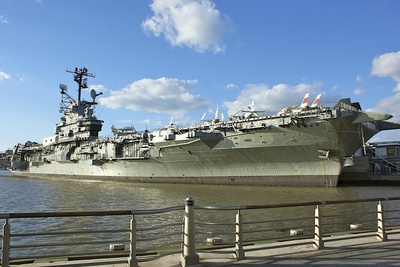 Flugzeugträger USS Intrepid