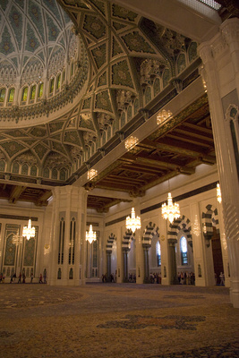 Innenansicht der Moschee in Mascat/Oman