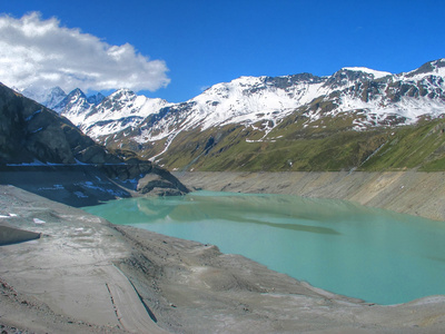 Stausee Moiry im Frühling