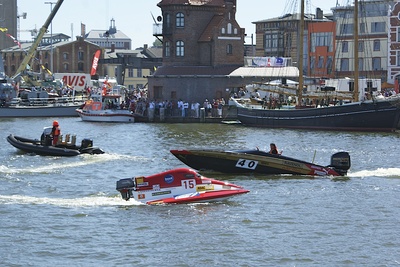 Powerboote vor dem Start