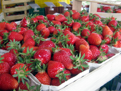 Erdbeeren am Verkaufsstand