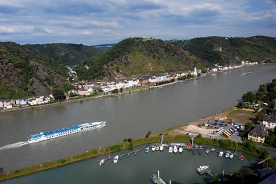 Blick von Burg Rheinfels auf Sankt Goar