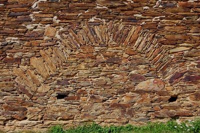Zugemauerter mittelalterlicher Zugang