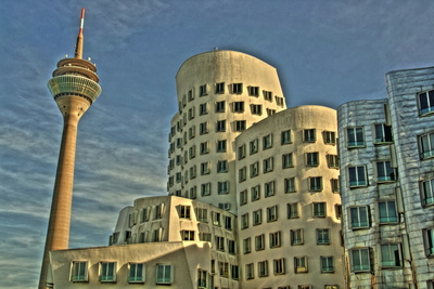 Gehry-Bauten + Fernsehturm in HDR