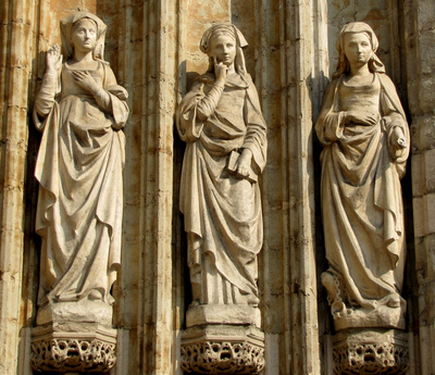 Statuen in der Kirche Notre-Dame-du-Sablon
