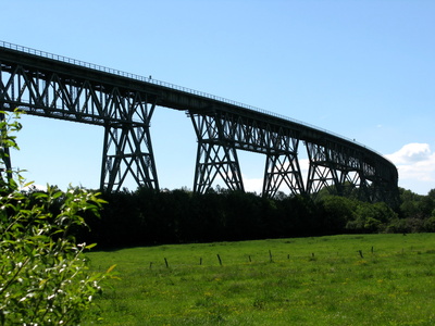 Die Eisenbahnbrücke bei Hochdonn